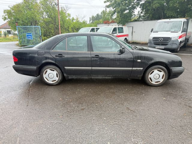 Mercedes-Benz E 200 - Limousine: das Bild 5 Mercedes-Benz E 200 - Limousine: das Bild 5