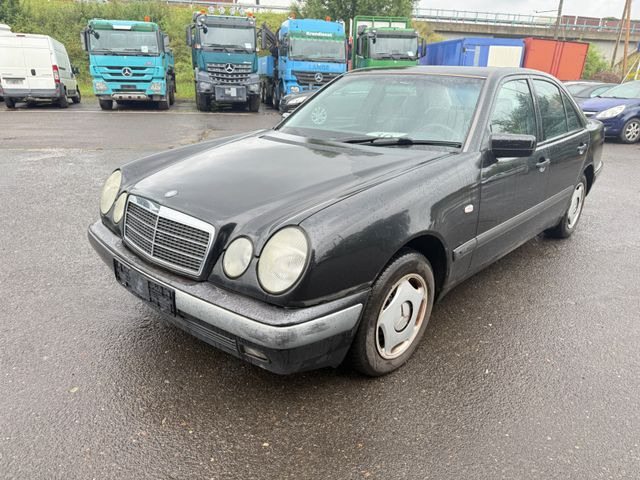 Mercedes-Benz E 200 - Limousine: das Bild 3 Mercedes-Benz E 200 - Limousine: das Bild 3