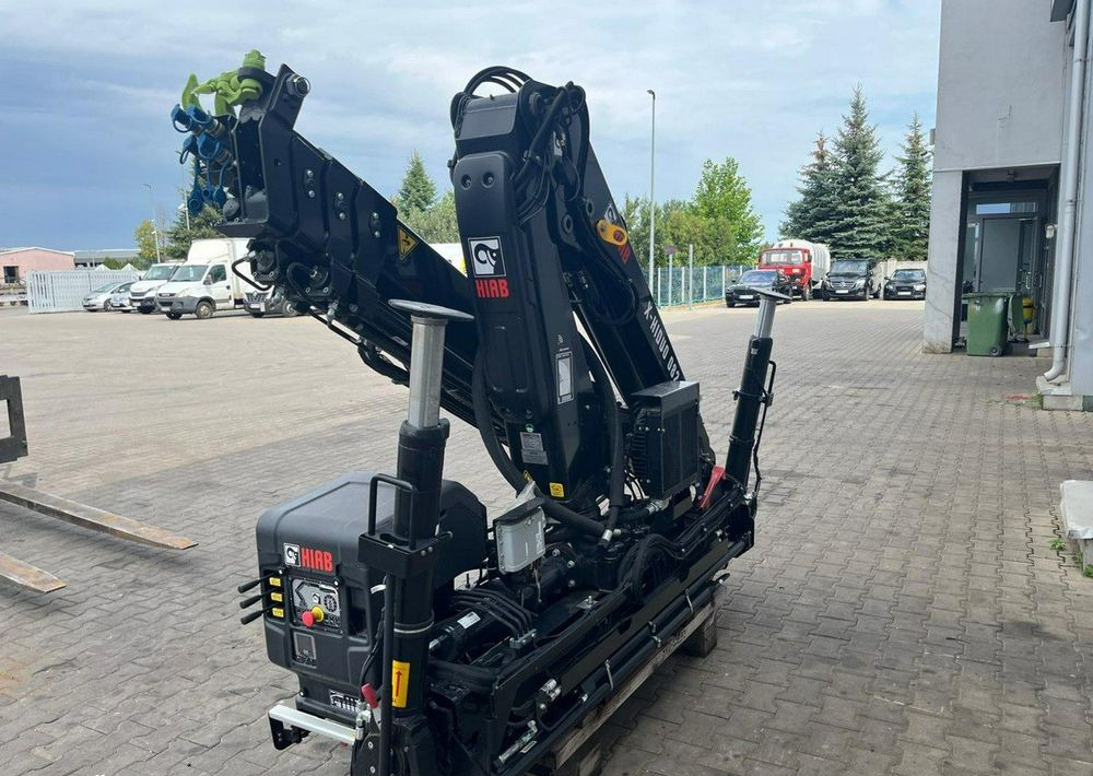 Inny 082 B-3 HiDuo - Ladekran: das Bild 4 Inny 082 B-3 HiDuo - Ladekran: das Bild 4