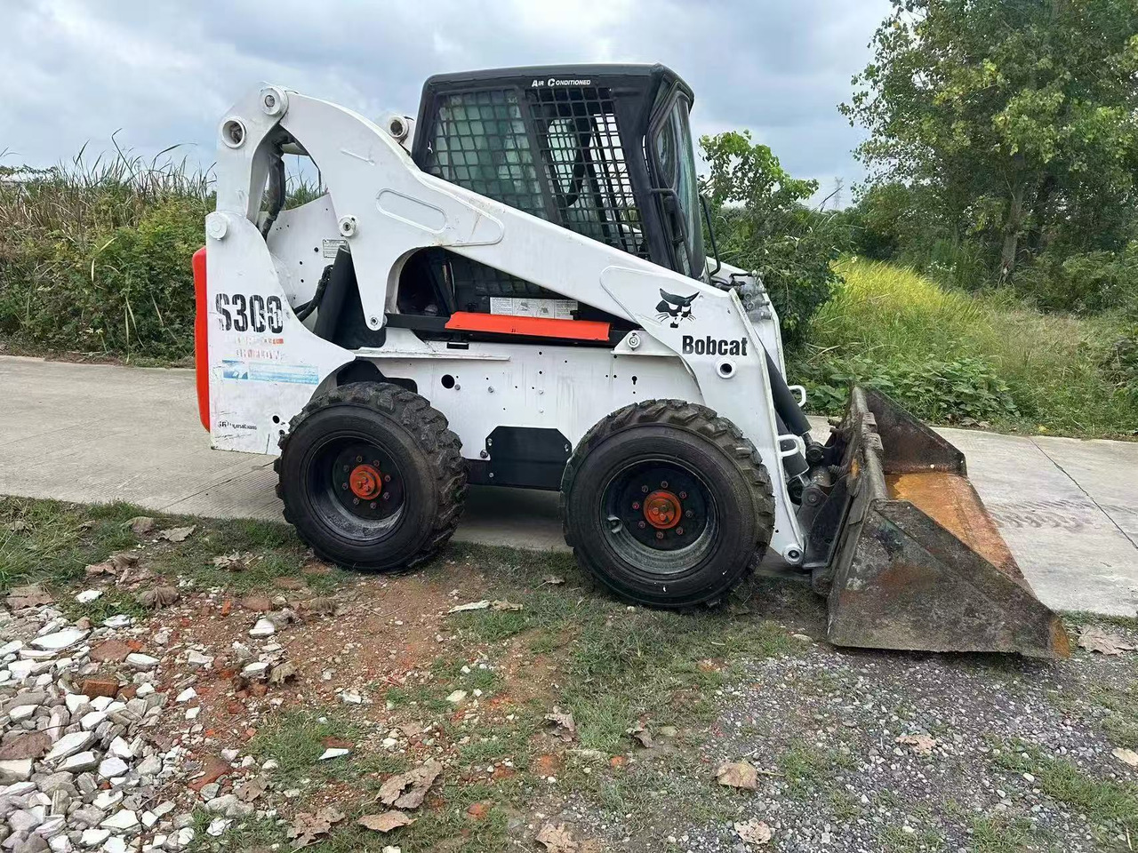 Bobcat S300 - Kompaktlader: das Bild 1 Bobcat S300 - Kompaktlader: das Bild 1