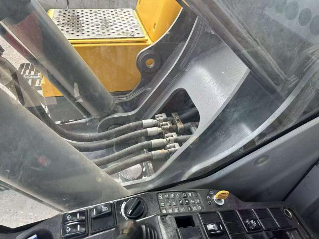 VOLVO EC480 - Kettenbagger: das Bild 2 VOLVO EC480 - Kettenbagger: das Bild 2