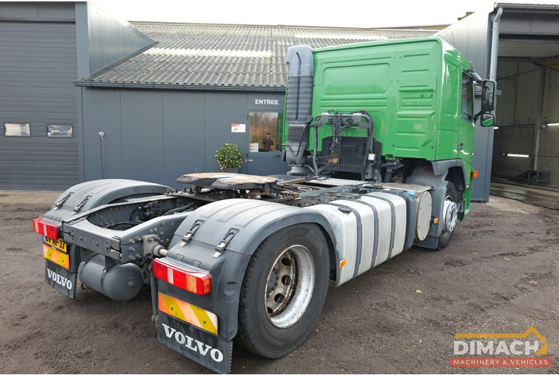 Volvo FM 300 4X2 4x2 FM - airco - low km - 22.5 banden - NL truck - i shift - blad lucht geveerd - Sattelzugmaschine: das Bild 2 Volvo FM 300 4X2 4x2 FM - airco - low km - 22.5 banden - NL truck - i shift - blad lucht geveerd - Sattelzugmaschine: das Bild 2