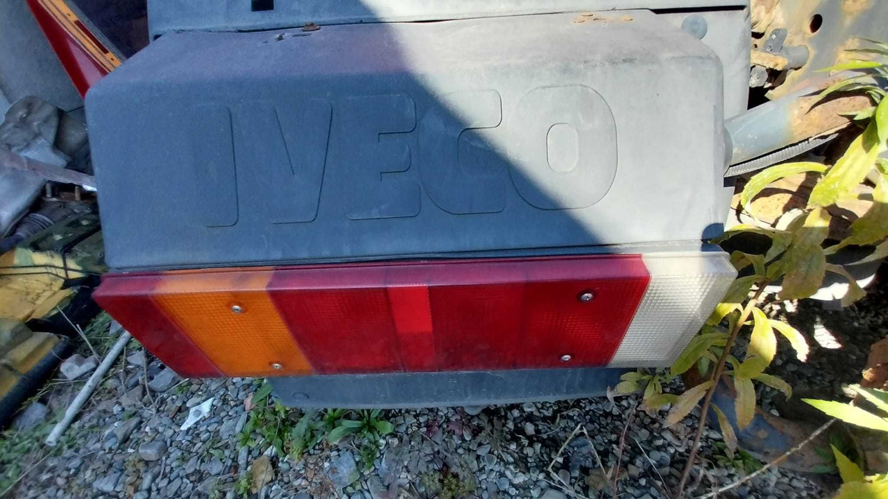 Lampa tylna prawa na belkę IVECO STRALIS EURO 5 - Heckleuchte für LKW: das Bild 2 Lampa tylna prawa na belkę IVECO STRALIS EURO 5 - Heckleuchte für LKW: das Bild 2