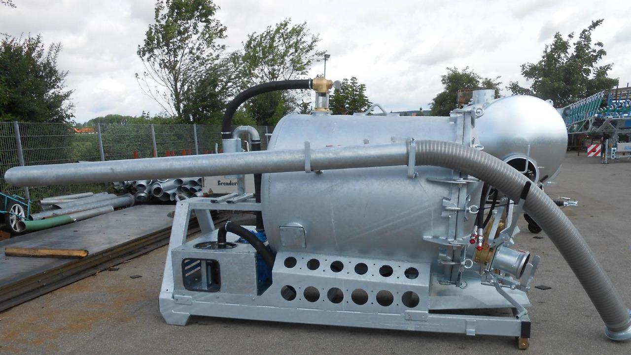 S-Vac 2200 Multi S-Vac 2200l Multi vacuum system / vacuum container - Saug-/ Spülfahrzeug: das Bild 5 S-Vac 2200 Multi S-Vac 2200l Multi vacuum system / vacuum container - Saug-/ Spülfahrzeug: das Bild 5