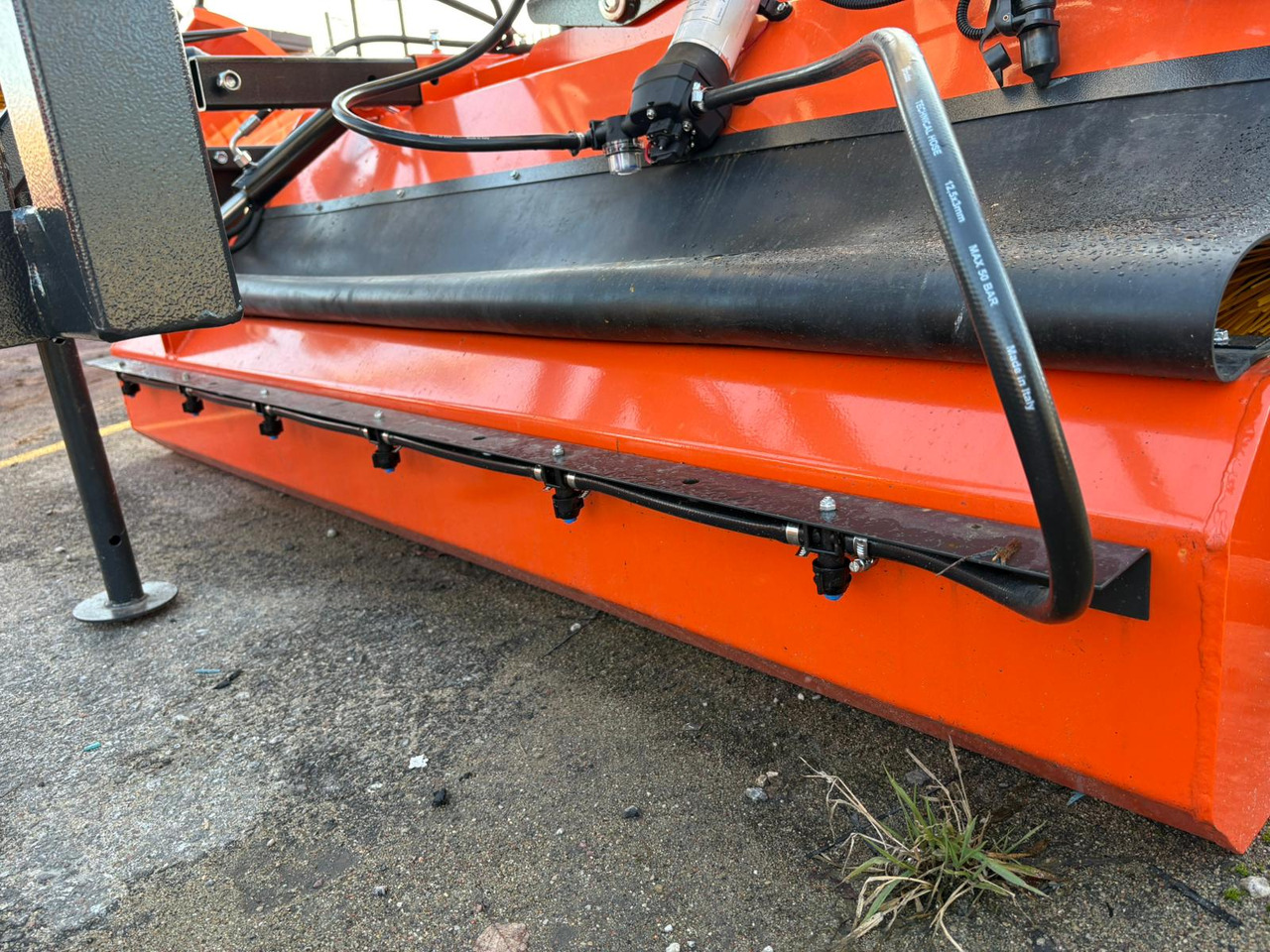 Kehrbesen für Frontlader für Traktor METAL-TECHNIK Kehrmaschine / Sweeper / Balayeuse / Spazzolatrice / Подметательно-уборочная машина / Zamiatarka 2 m: das Bild 8 Kehrbesen für Frontlader für Traktor METAL-TECHNIK Kehrmaschine / Sweeper / Balayeuse / Spazzolatrice / Подметательно-уборочная машина / Zamiatarka 2 m: das Bild 8