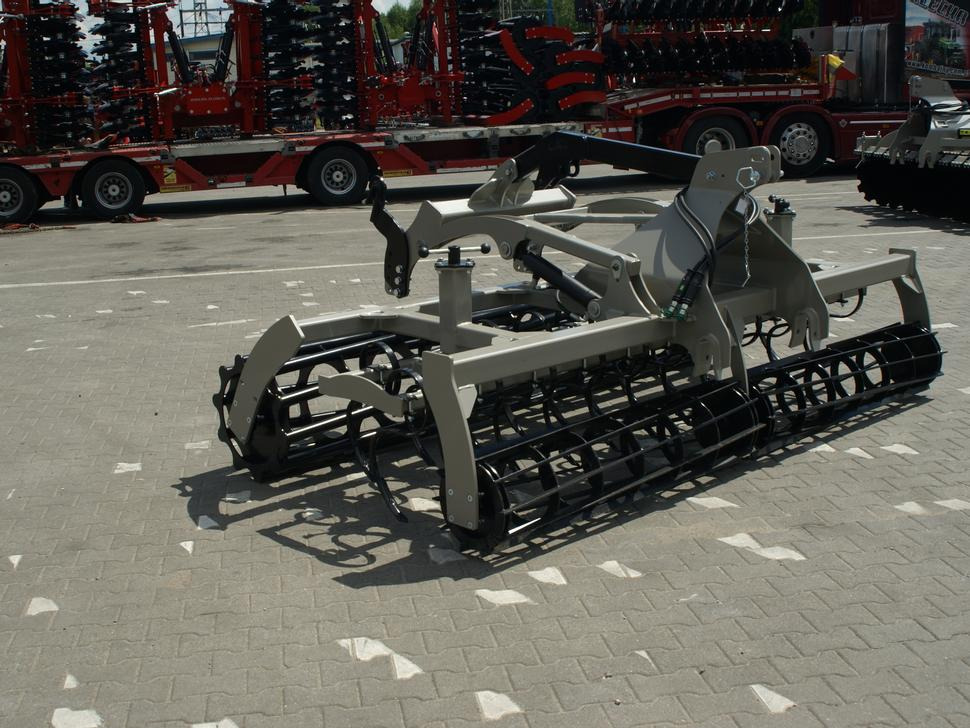 ROLEX Saatbettkombination / Cultivator / Vibroculteur combinable / Unita per coltivazione e semina / Почвообрабатывающий посевной агрегат / Agregat uprawowo-siewny 3 m - Säkombination: das Bild 4 ROLEX Saatbettkombination / Cultivator / Vibroculteur combinable / Unita per coltivazione e semina / Почвообрабатывающий посевной агрегат / Agregat uprawowo-siewny 3 m - Säkombination: das Bild 4