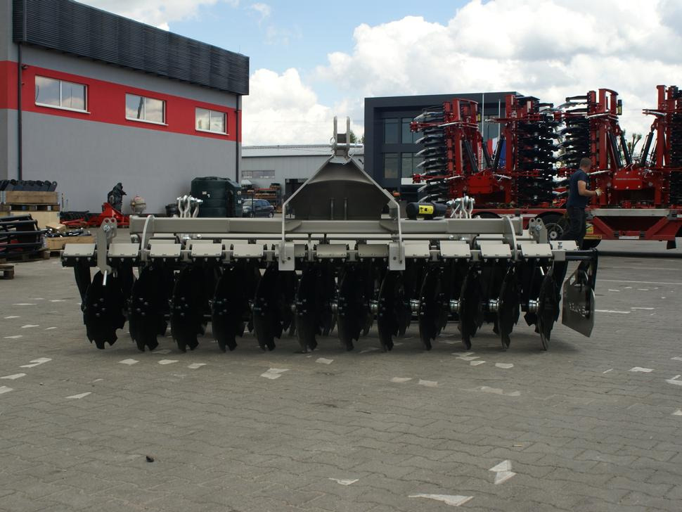 ROLEX Scheibenegge / Discs harrow / Dechaumeur à disques / Erpice a dischi / Cultivador de discos / Дисковая борона / Agregat talerzowy uprawowy 3 m - Scheibenegge: das Bild 3 ROLEX Scheibenegge / Discs harrow / Dechaumeur à disques / Erpice a dischi / Cultivador de discos / Дисковая борона / Agregat talerzowy uprawowy 3 m - Scheibenegge: das Bild 3