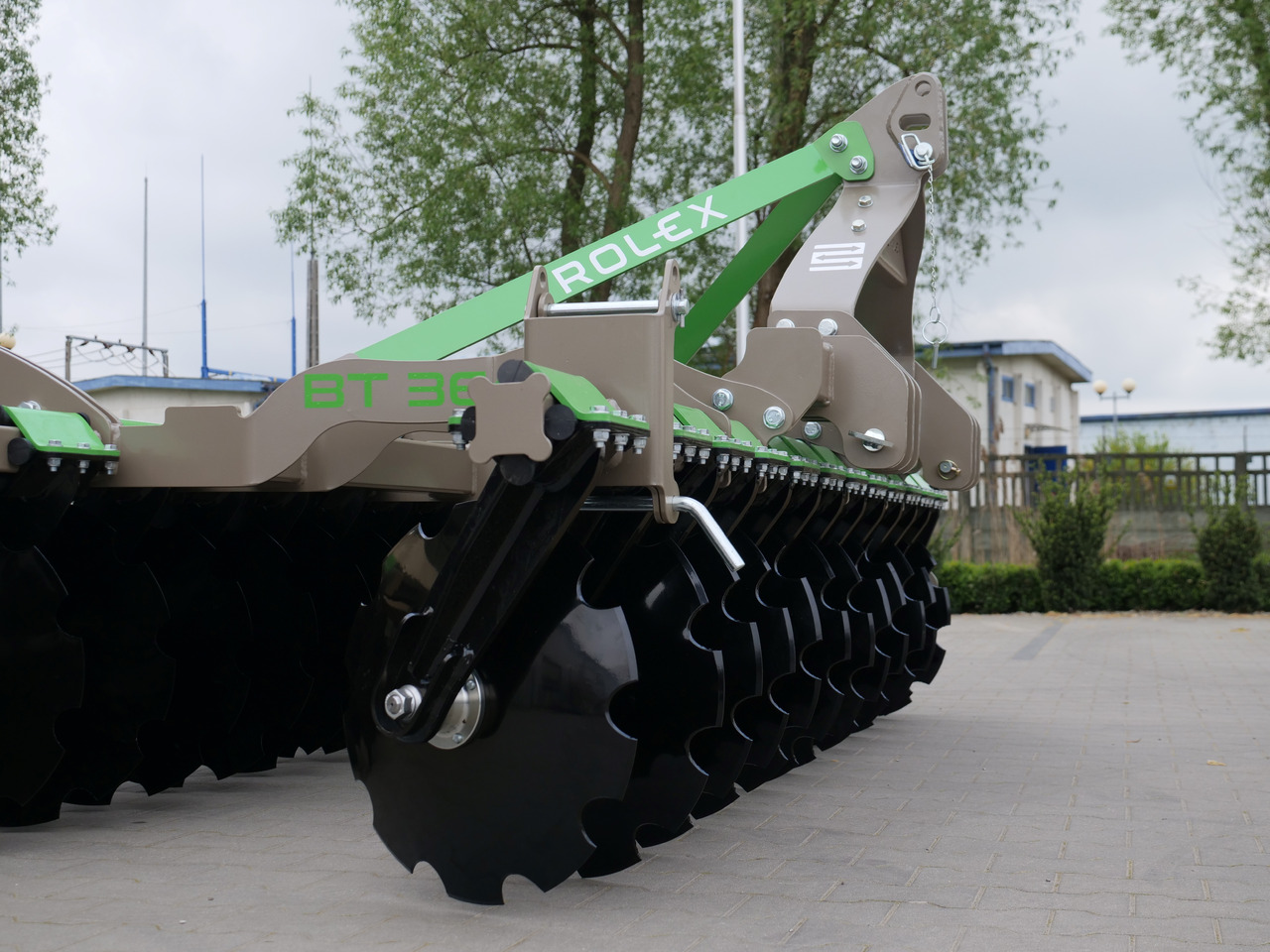 ROLEX Scheibenegge / Discs harrow / Dechaumeur à disques / Erpice a dischi / Grada de discos / Дисковая борона / Brona talerzowa 3 m - Scheibenegge: das Bild 3 ROLEX Scheibenegge / Discs harrow / Dechaumeur à disques / Erpice a dischi / Grada de discos / Дисковая борона / Brona talerzowa 3 m - Scheibenegge: das Bild 3