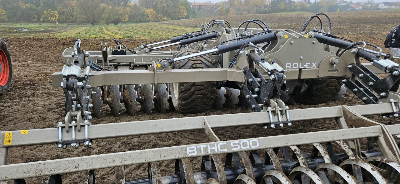 ROLEX Scheibenegge / Hydraulic discs harrow / Dechaumeur à disques / Erpice a dischi / Grada de discos / Дисковая борона / Brona talerzowa 5 m - Scheibenegge: das Bild 2 ROLEX Scheibenegge / Hydraulic discs harrow / Dechaumeur à disques / Erpice a dischi / Grada de discos / Дисковая борона / Brona talerzowa 5 m - Scheibenegge: das Bild 2