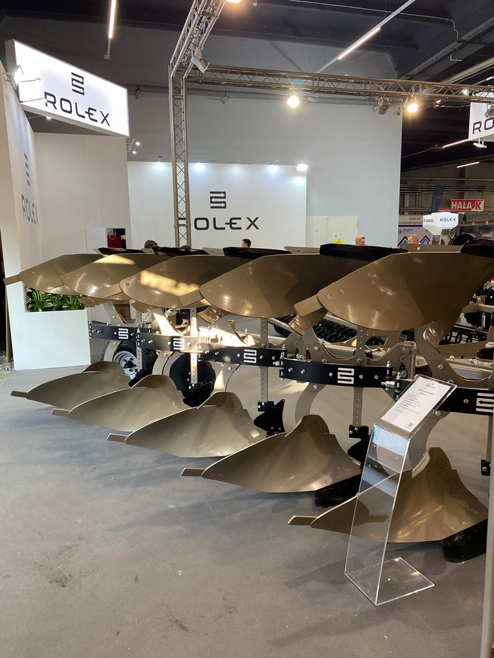 ROLEX Volldrehpflug / Rotary plough / Charrue réversible / Aratro reversibile / Оборотный плуг / Pług obrotowy 3+1 - Pflug: das Bild 2 ROLEX Volldrehpflug / Rotary plough / Charrue réversible / Aratro reversibile / Оборотный плуг / Pług obrotowy 3+1 - Pflug: das Bild 2