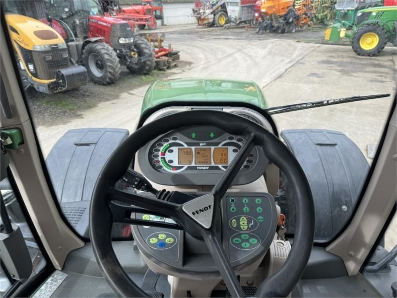 Fendt 828 ECR Vario Profi Plus **Video Below** - Leasing Fendt 828 ECR Vario Profi Plus **Video Below**: das Bild 18 Fendt 828 ECR Vario Profi Plus **Video Below** - Leasing Fendt 828 ECR Vario Profi Plus **Video Below**: das Bild 18