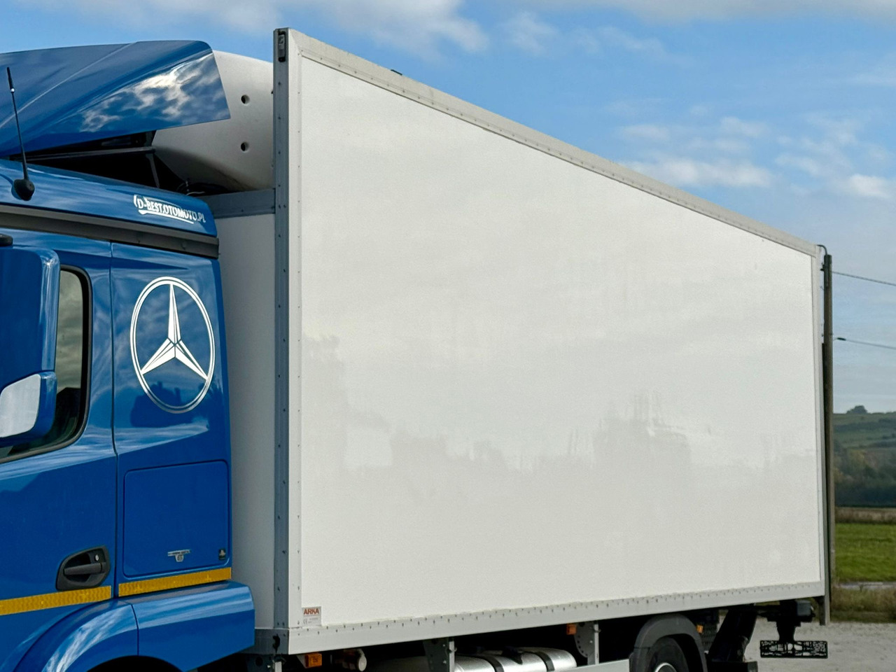 Kühlkoffer LKW MERCEDES-BENZ ACTROS 1836 / CHŁODNIA / WINDA / 18 PALET / SILNIK 10677 cm3 / CARRIER / SYPIALKA / AUTOMAT / 2018 ROK: das Bild 11