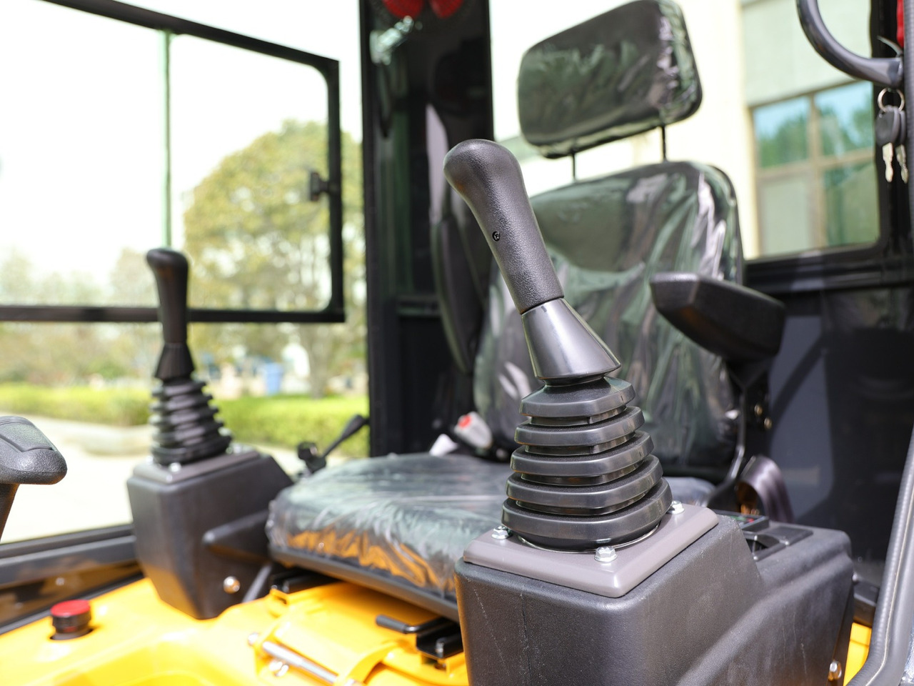 KUBOTA Diesel Mini excavator 1.8 Ton - Müller Machinery MB 18 - KSH - Minibagger: das Bild 4 KUBOTA Diesel Mini excavator 1.8 Ton - Müller Machinery MB 18 - KSH - Minibagger: das Bild 4