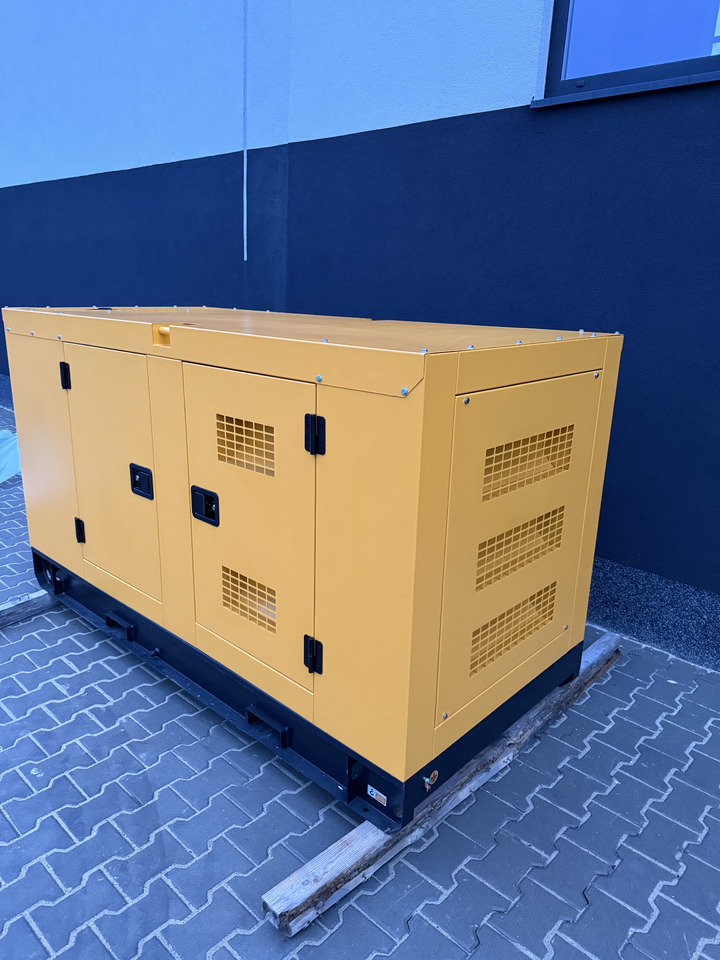 PERKINS 100 kVA / 80 kW - Stromgenerator: das Bild 3 PERKINS 100 kVA / 80 kW - Stromgenerator: das Bild 3