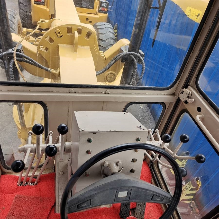 CAT 140 H - Grader: das Bild 2 CAT 140 H - Grader: das Bild 2