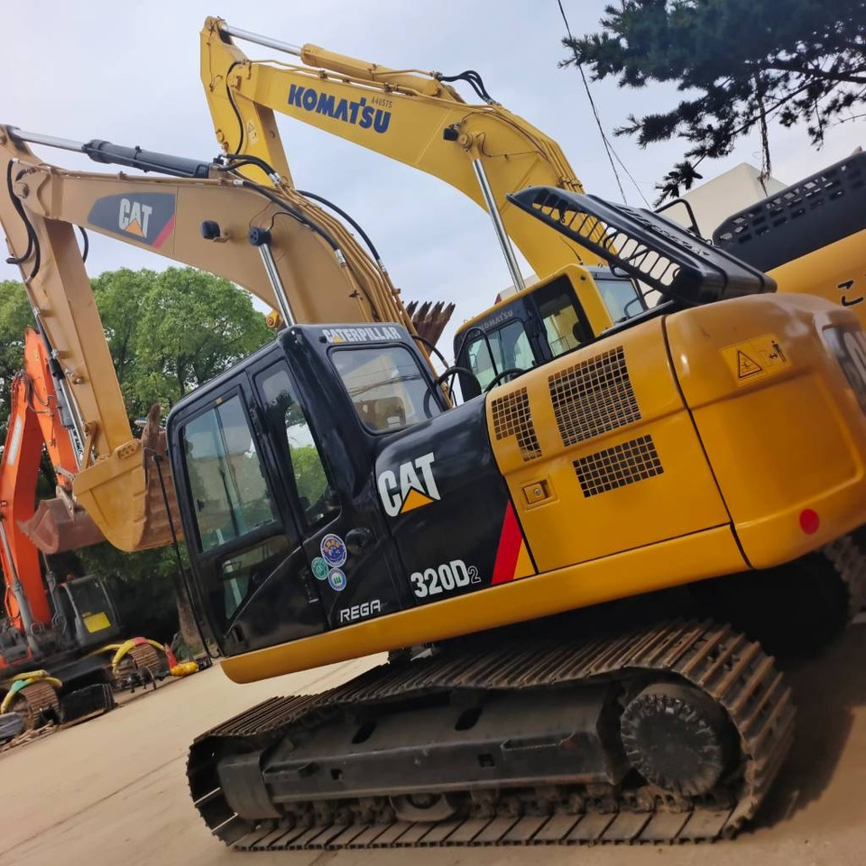 CAT 320 D2 - Kettenbagger: das Bild 1 CAT 320 D2 - Kettenbagger: das Bild 1