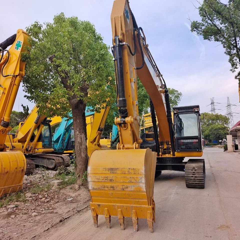 CAT 324D2L - Kettenbagger: das Bild 3 CAT 324D2L - Kettenbagger: das Bild 3