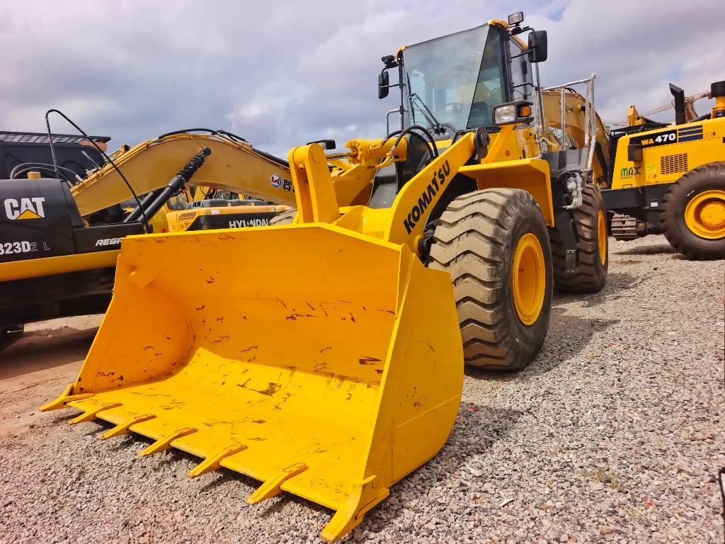 Komatsu WA 380 - Kettenbagger: das Bild 1 Komatsu WA 380 - Kettenbagger: das Bild 1