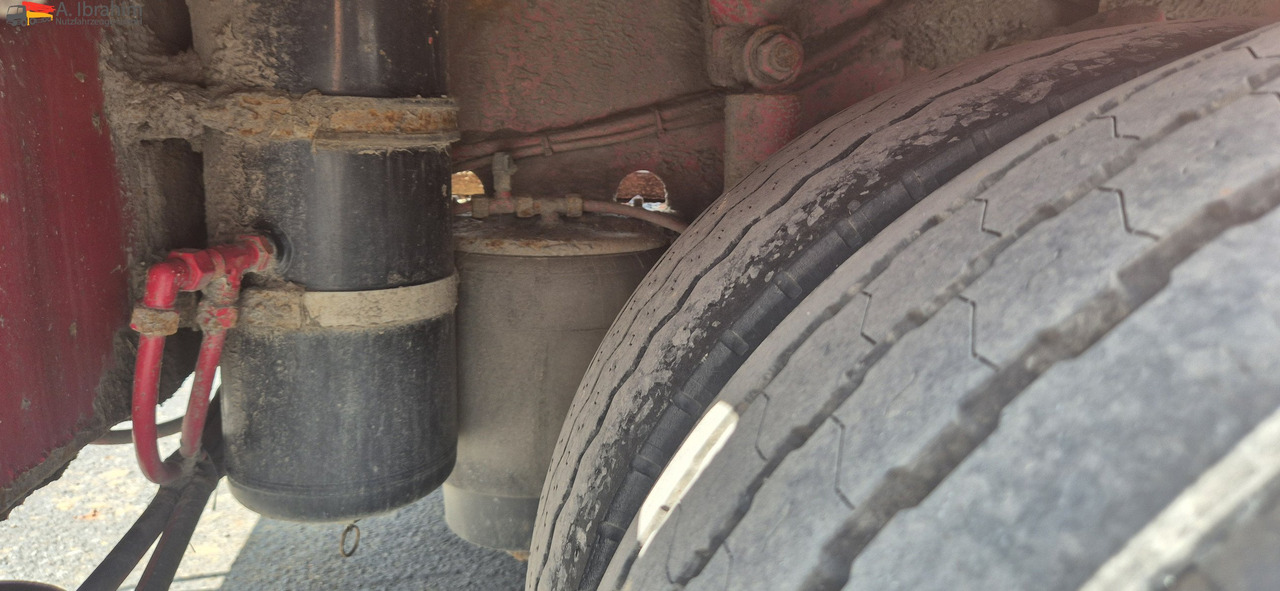 Goldhofer STZ-TBL3-33/80 Tiefbett mit Rampen Lenkung mit FB - Tieflader Auflieger: das Bild 2 Goldhofer STZ-TBL3-33/80 Tiefbett mit Rampen Lenkung mit FB - Tieflader Auflieger: das Bild 2