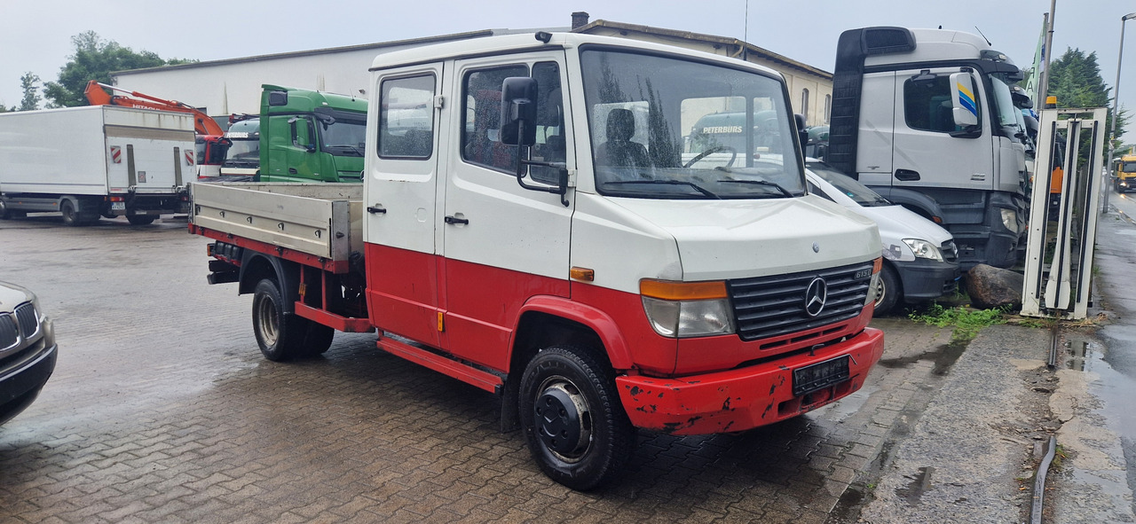 Pritschenwagen, Transporter mit Doppelkabine Mercedes-Benz 615D Doka Pritsche, Zustand gut: das Bild 9 Pritschenwagen, Transporter mit Doppelkabine Mercedes-Benz 615D Doka Pritsche, Zustand gut: das Bild 9