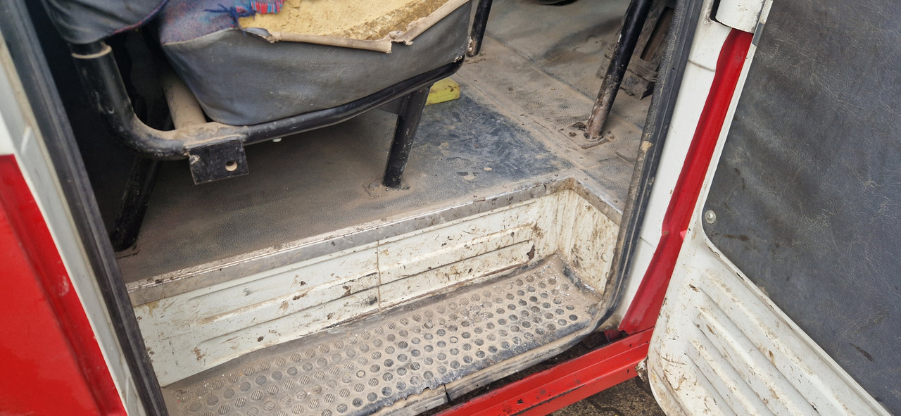 Mercedes-Benz 615D Doka Pritsche, Zustand gut - Pritschenwagen, Transporter mit Doppelkabine: das Bild 3 Mercedes-Benz 615D Doka Pritsche, Zustand gut - Pritschenwagen, Transporter mit Doppelkabine: das Bild 3