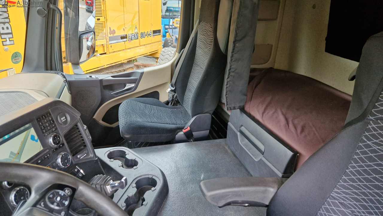 Mercedes-Benz 1840 Actros, 3x vorhanden, identisch deutsche Fahrzeuge einsatzbereit - Sattelzugmaschine: das Bild 3 Mercedes-Benz 1840 Actros, 3x vorhanden, identisch deutsche Fahrzeuge einsatzbereit - Sattelzugmaschine: das Bild 3