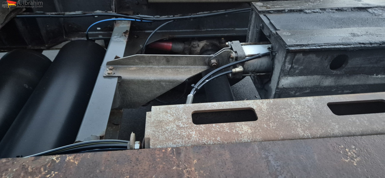 Schmitz SCF24 2x20,30,40,45 ft Multichassis, ausziehbar - Container/ Wechselfahrgestell Auflieger: das Bild 5 Schmitz SCF24 2x20,30,40,45 ft Multichassis, ausziehbar - Container/ Wechselfahrgestell Auflieger: das Bild 5