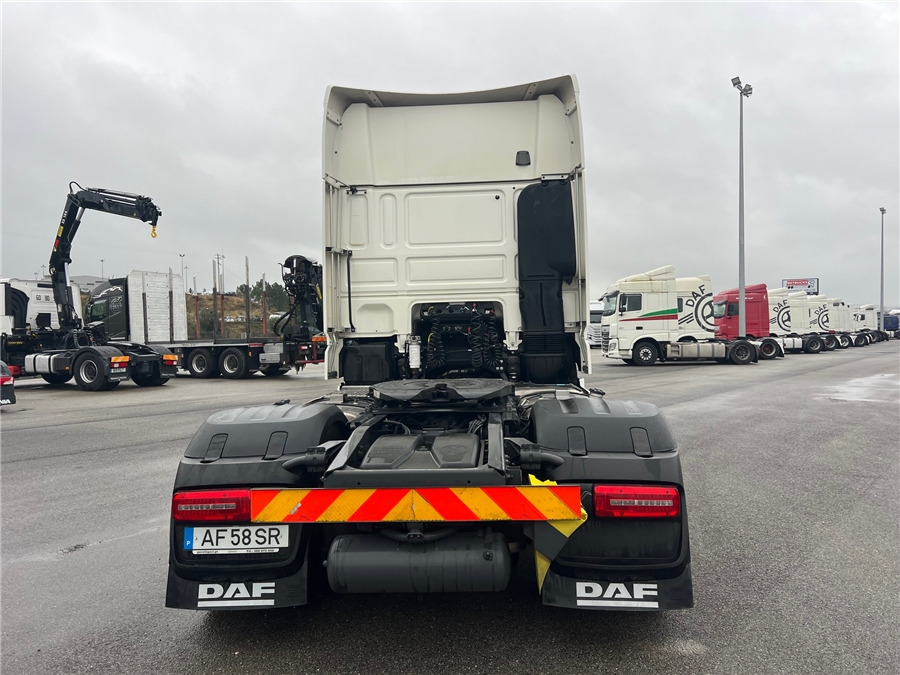 DAF XF 530 Retarder / Airparkoll - Sattelzugmaschine: das Bild 5 DAF XF 530 Retarder / Airparkoll - Sattelzugmaschine: das Bild 5