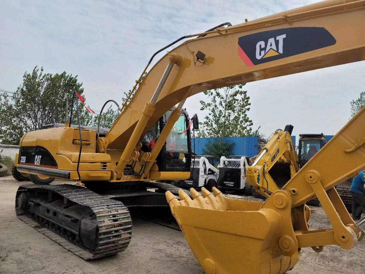 Caterpillar 325D - Kettenbagger: das Bild 3 Caterpillar 325D - Kettenbagger: das Bild 3