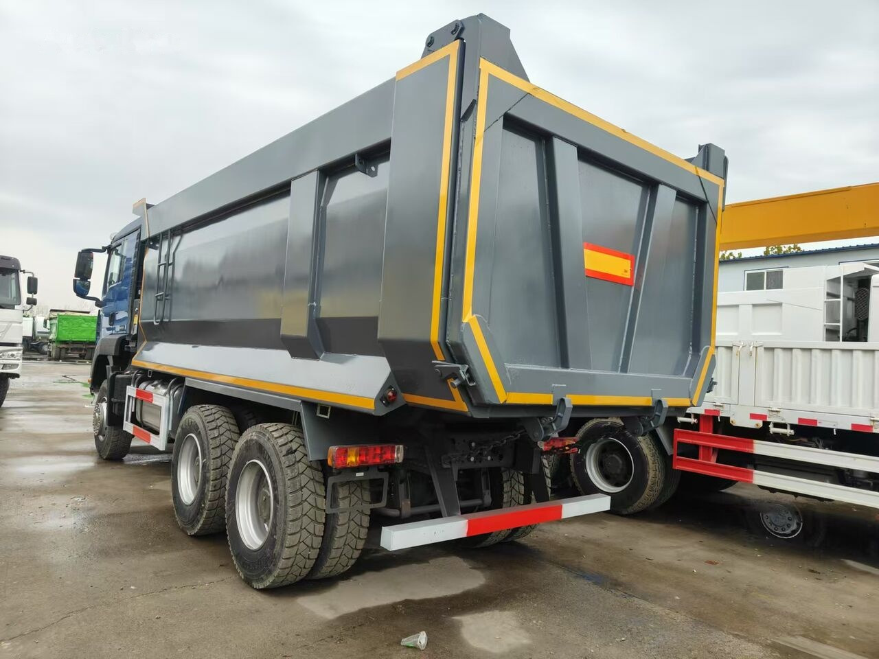 Howo TX 450 - Kipper: das Bild 2 Howo TX 450 - Kipper: das Bild 2