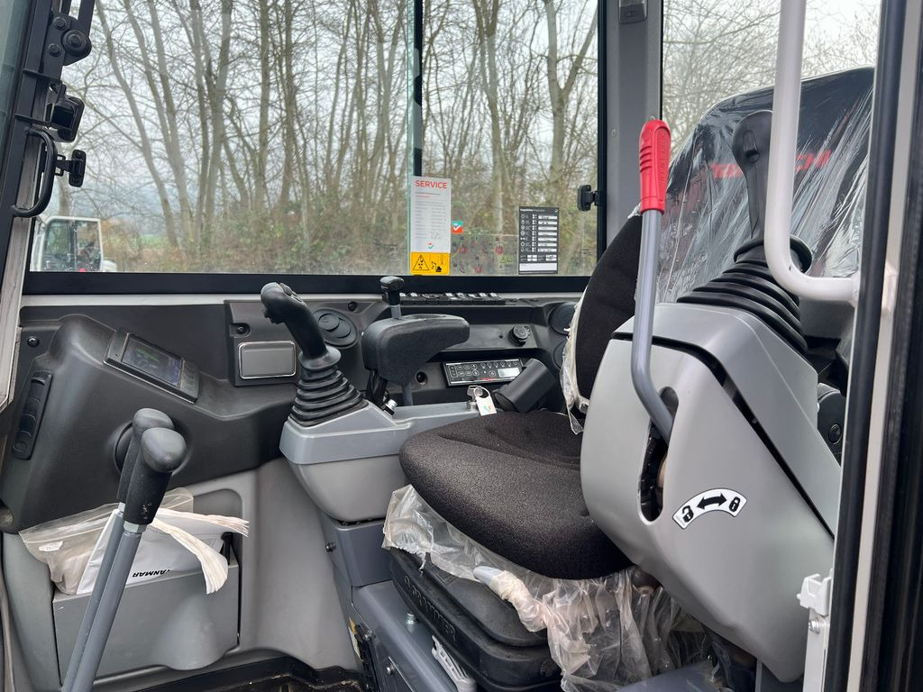 Takeuchi TB 230 V 4 Vollaustattung - Minibagger: das Bild 2 Takeuchi TB 230 V 4 Vollaustattung - Minibagger: das Bild 2