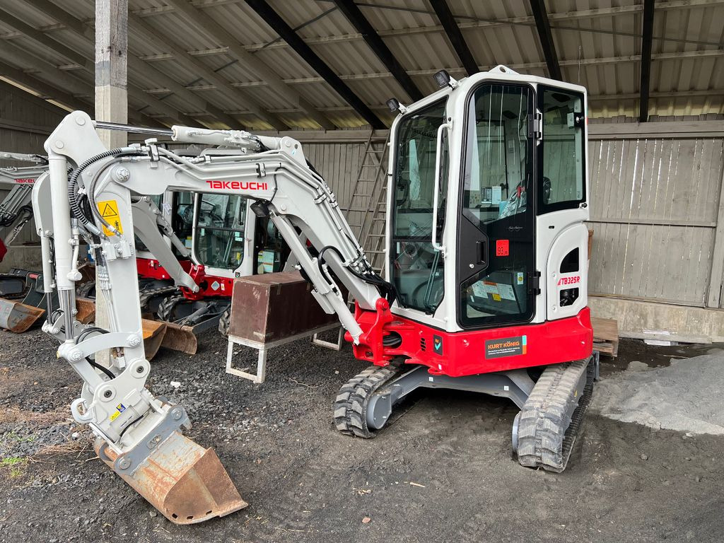 Takeuchi TB 325 RA - Powertilt V3 - Minibagger: das Bild 1 Takeuchi TB 325 RA - Powertilt V3 - Minibagger: das Bild 1