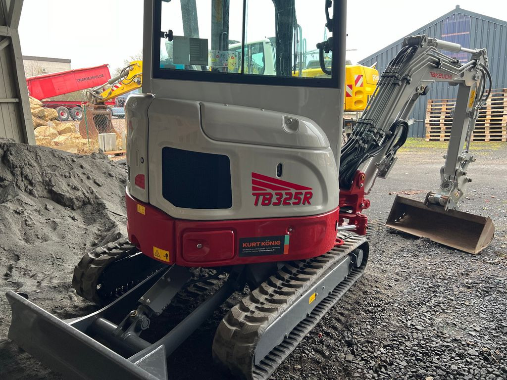 Takeuchi TB 325 RA - Powertilt V3 - Minibagger: das Bild 3 Takeuchi TB 325 RA - Powertilt V3 - Minibagger: das Bild 3
