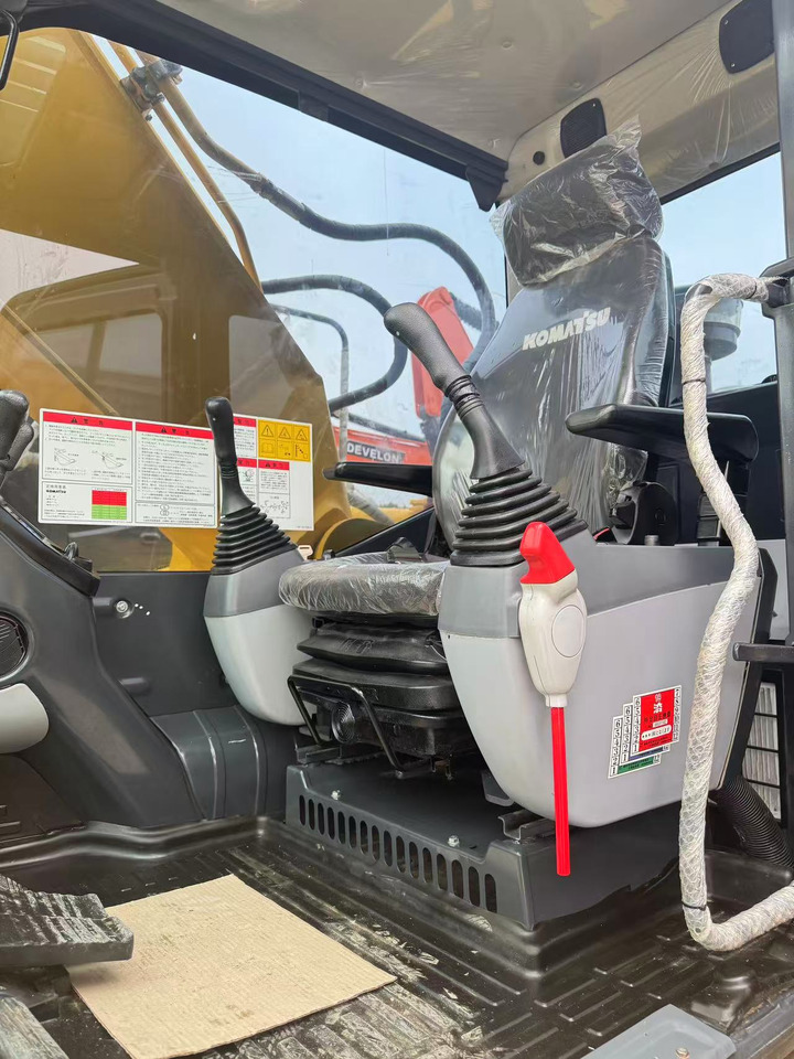 KOMATSU PC210-8 - Kettenbagger: das Bild 3 KOMATSU PC210-8 - Kettenbagger: das Bild 3