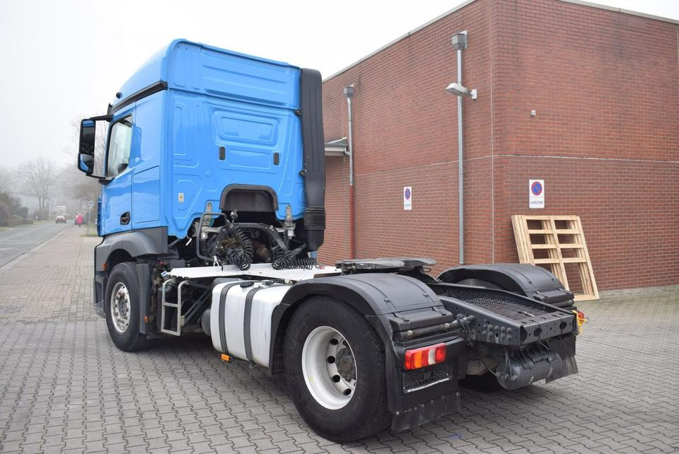 Mercedes-Benz Actros 1843 Stream Space Kipphydraulik Klima - Sattelzugmaschine: das Bild 5 Mercedes-Benz Actros 1843 Stream Space Kipphydraulik Klima - Sattelzugmaschine: das Bild 5