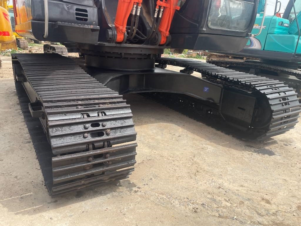 Kettenbagger Hitachi ZX 240: das Bild 10