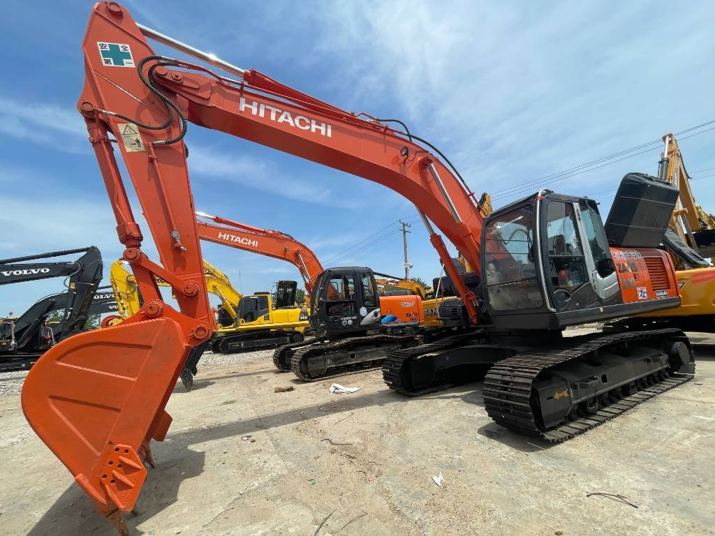 Hitachi ZX 240 - Kettenbagger: das Bild 1 Hitachi ZX 240 - Kettenbagger: das Bild 1