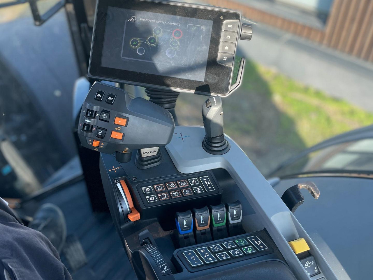 Traktor Valtra S, 394, 400HP: das Bild 13