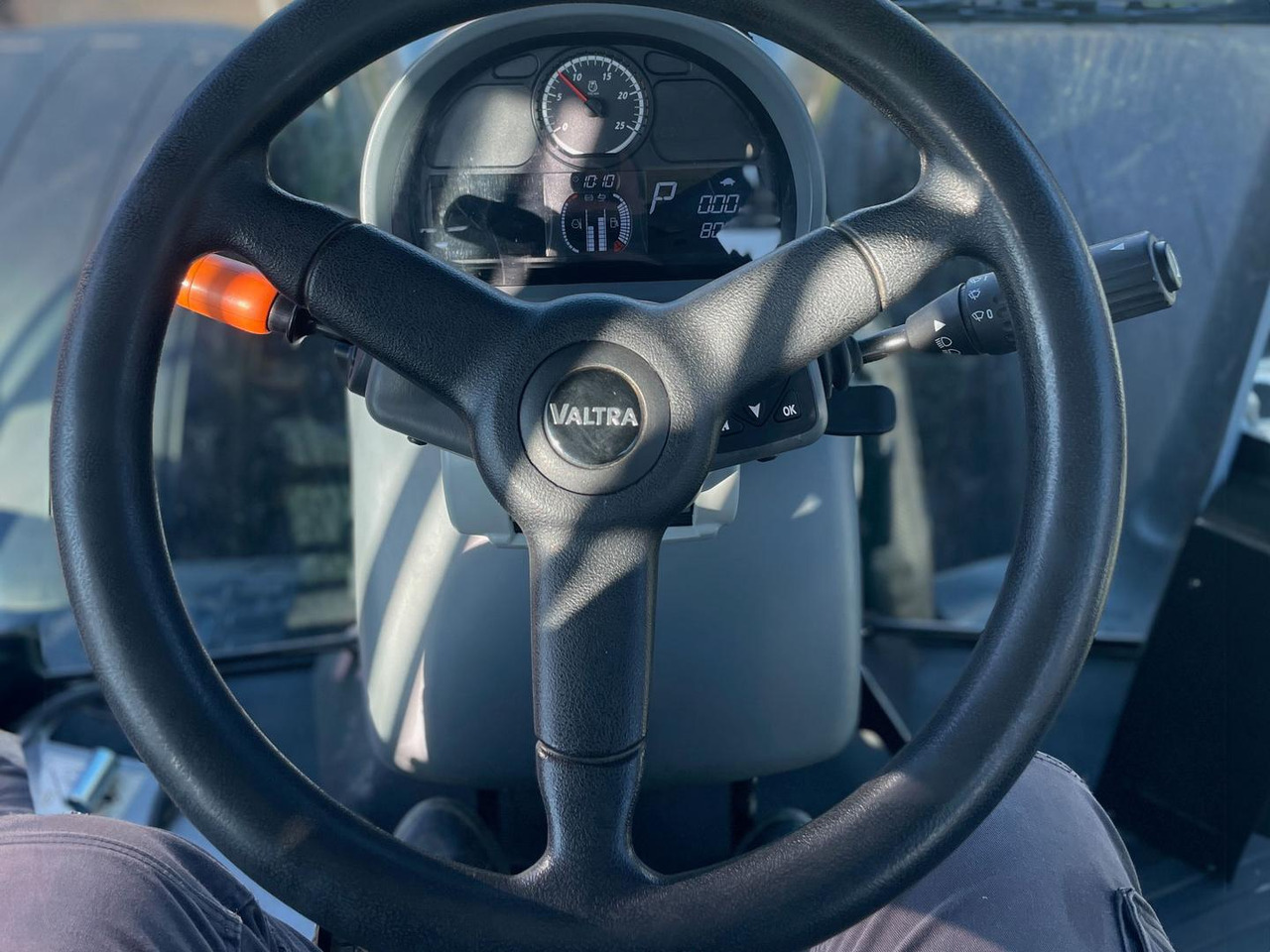 Traktor Valtra S, 394, 400HP: das Bild 12