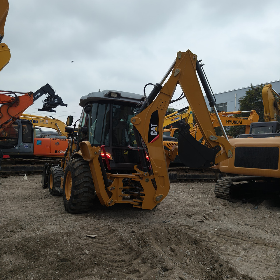 CATERPILLAR 420F - Baggerlader: das Bild 3 CATERPILLAR 420F - Baggerlader: das Bild 3