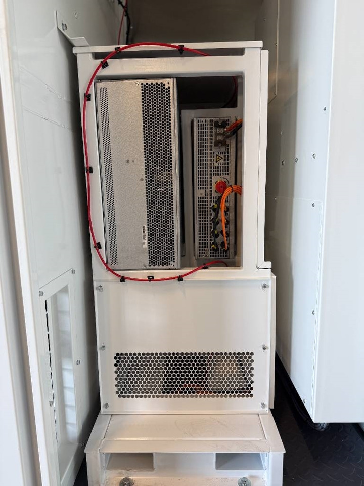 Stromgenerator PES200 Hybrid Energy Sysyem - 260 kVA - 230.4 kWh: das Bild 12