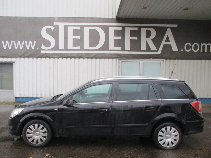 Opel Astra 1.7 CDTI , NOT RUNNING , Navi , Airco , lederen bekleding - Kombi: das Bild 2 Opel Astra 1.7 CDTI , NOT RUNNING , Navi , Airco , lederen bekleding - Kombi: das Bild 2