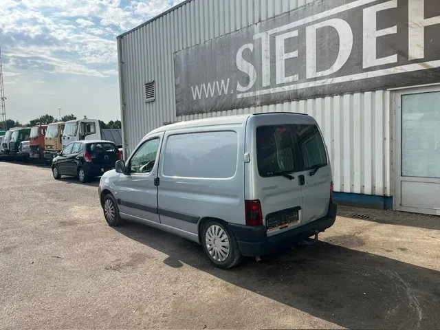 Peugeot Partner 1.9 D , Airco , Belgium Regestration - Kleintransporter: das Bild 5 Peugeot Partner 1.9 D , Airco , Belgium Regestration - Kleintransporter: das Bild 5