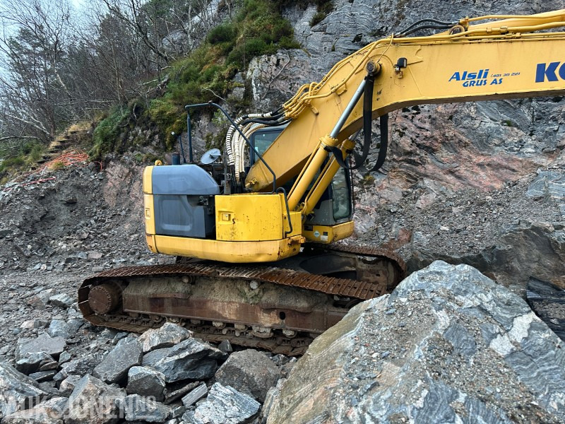 2005 Komatsu PC228USLC-3K gravemaskin // graveskuffe // opplegg til rotortilt - Bagger: das Bild 4 2005 Komatsu PC228USLC-3K gravemaskin // graveskuffe // opplegg til rotortilt - Bagger: das Bild 4
