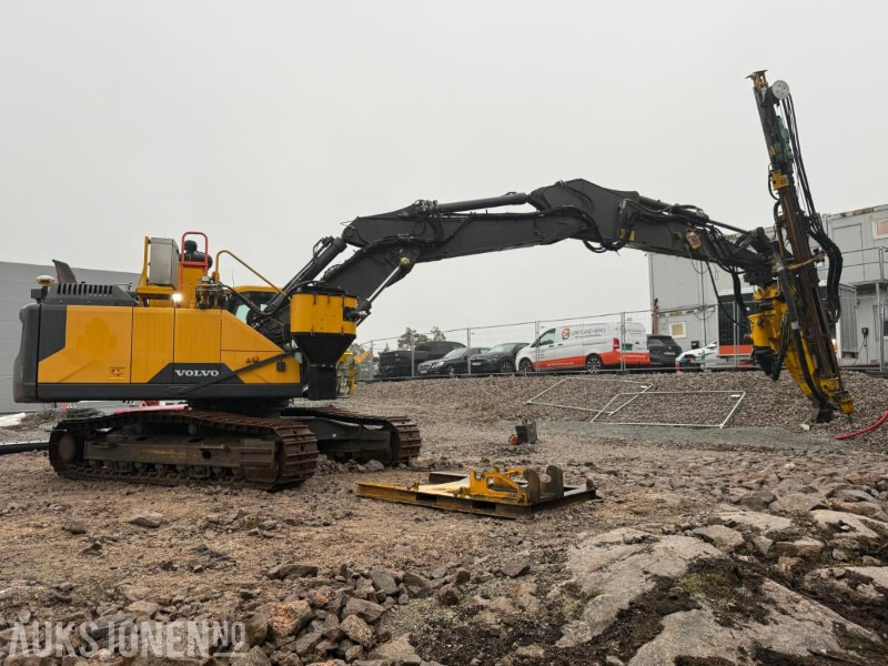 2016 VOLVO EC300EL BELTEGRAVER M/BORTÅRN - SERVICEHISTORIKK - ENGCON TILTROTATOR - MASKINSTYRING - SENTRALSMØRING. - Bagger: das Bild 3 2016 VOLVO EC300EL BELTEGRAVER M/BORTÅRN - SERVICEHISTORIKK - ENGCON TILTROTATOR - MASKINSTYRING - SENTRALSMØRING. - Bagger: das Bild 3