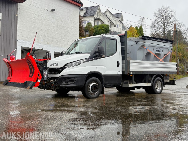 2019 Iveco Daily planbil m/ Hilltip IceStriker og Western Wide-Out brøyteplog - EU godkjent til 04.11.2026 - Pritsche LKW: das Bild 1 2019 Iveco Daily planbil m/ Hilltip IceStriker og Western Wide-Out brøyteplog - EU godkjent til 04.11.2026 - Pritsche LKW: das Bild 1