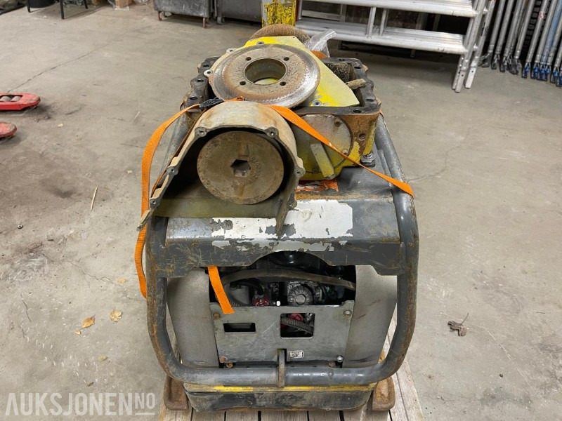2019 Wacker DPU6555 Heh Vibroplate selges som reparasjons objekt - Walzen: das Bild 2 2019 Wacker DPU6555 Heh Vibroplate selges som reparasjons objekt - Walzen: das Bild 2