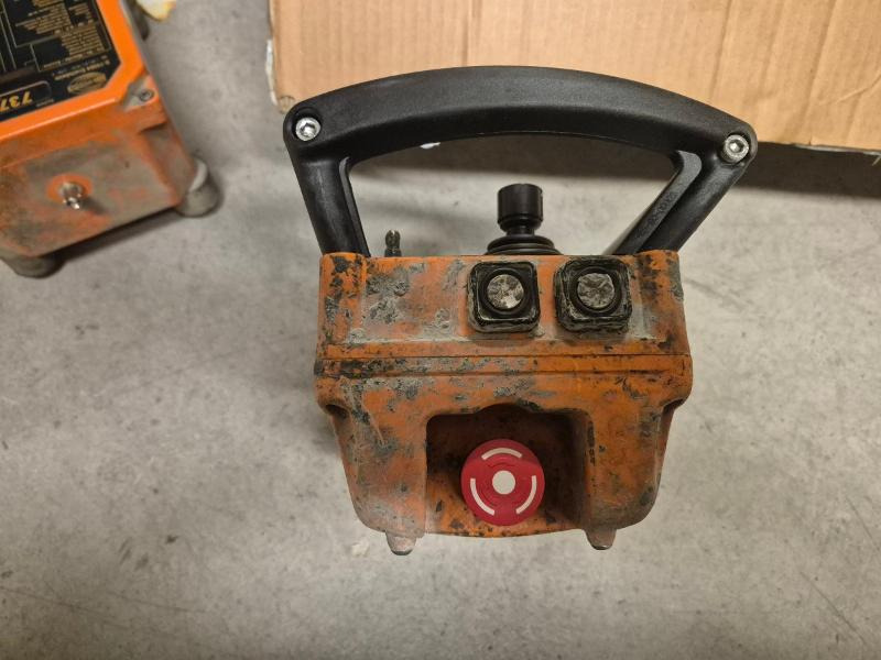 Anbauteil für Baumaschine Radiostyring m/Mottaker - Se Bilder For Spesifikasjoner: das Bild 9 Anbauteil für Baumaschine Radiostyring m/Mottaker - Se Bilder For Spesifikasjoner: das Bild 9