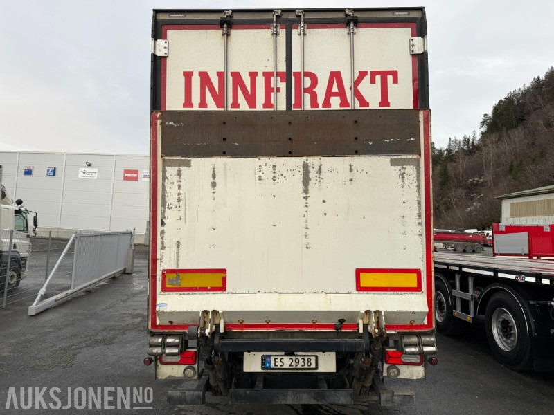 2019 Schmitz CARGOBULL thermo semi med bommer og bakløft - Anhänger: das Bild 4 2019 Schmitz CARGOBULL thermo semi med bommer og bakløft - Anhänger: das Bild 4