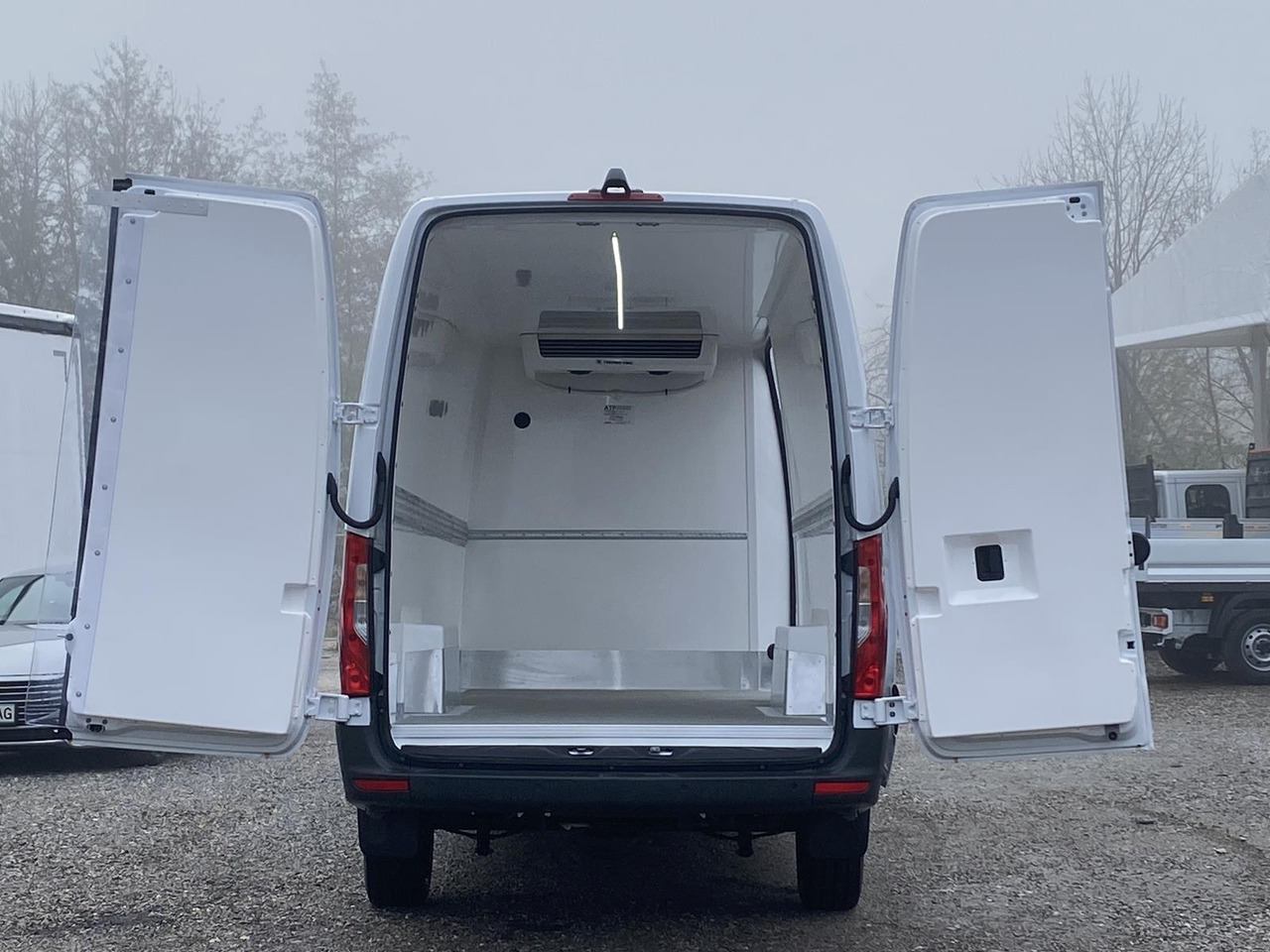 Kühltransporter MERCEDES-BENZ SPRINTER 317 CDI L4H3 170PS AUTOMATIK FRISCHDIENST + KONVEKTA FK 3022 12-220V: das Bild 13